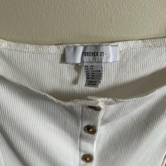 Plus Dainty White Midi Dress - Picture 9 of 10